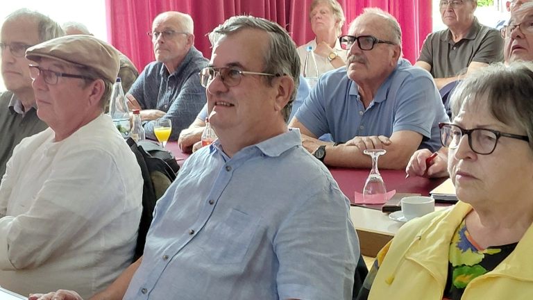 AGA Austausch